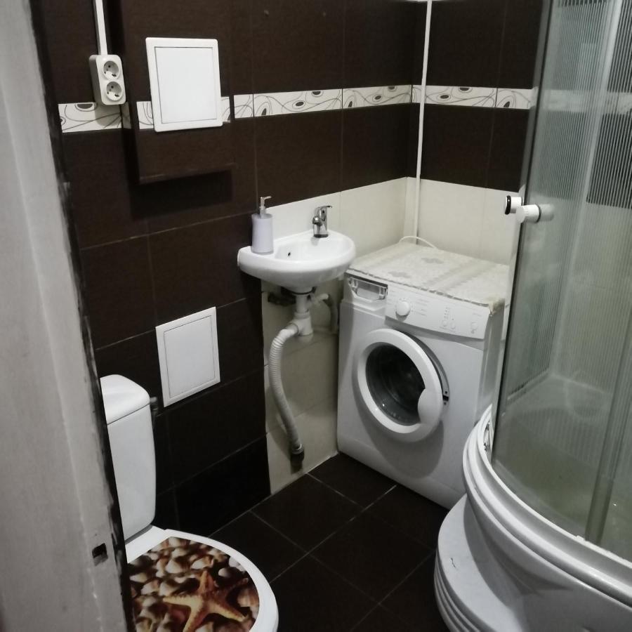 2К. Центр Возле Гуливера.Бассейная 10 Appartement Kiev Buitenkant foto