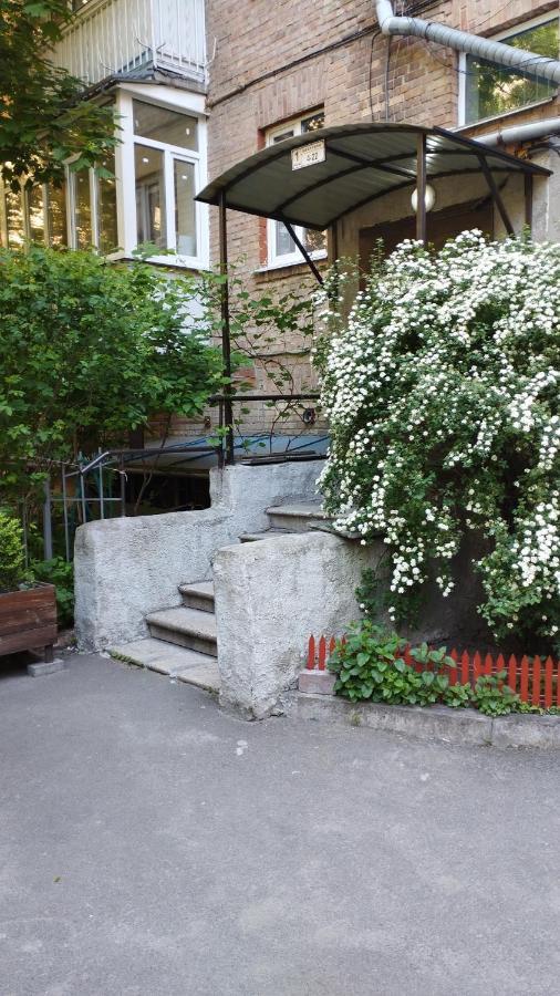 2К. Центр Возле Гуливера.Бассейная 10 Appartement Kiev Buitenkant foto